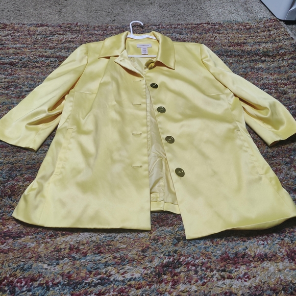 Covington Sunny Yellow Outerwear - Picture 2 of 3